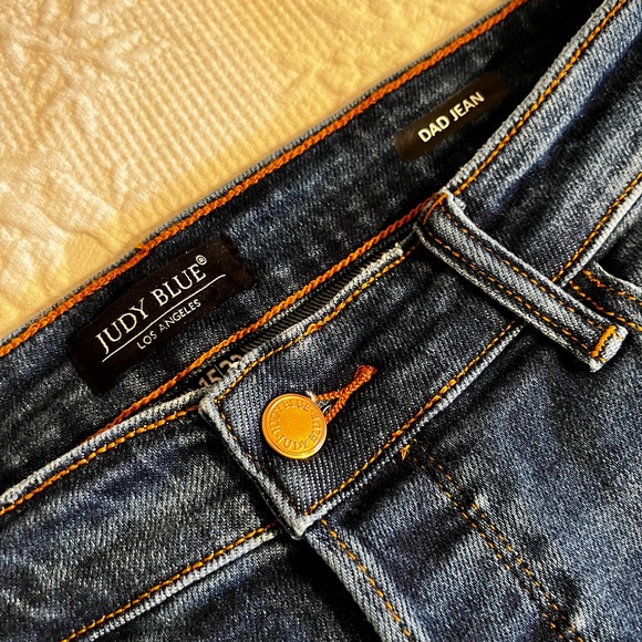 Judy Blue Dad Jeans - Picture 4 of 11